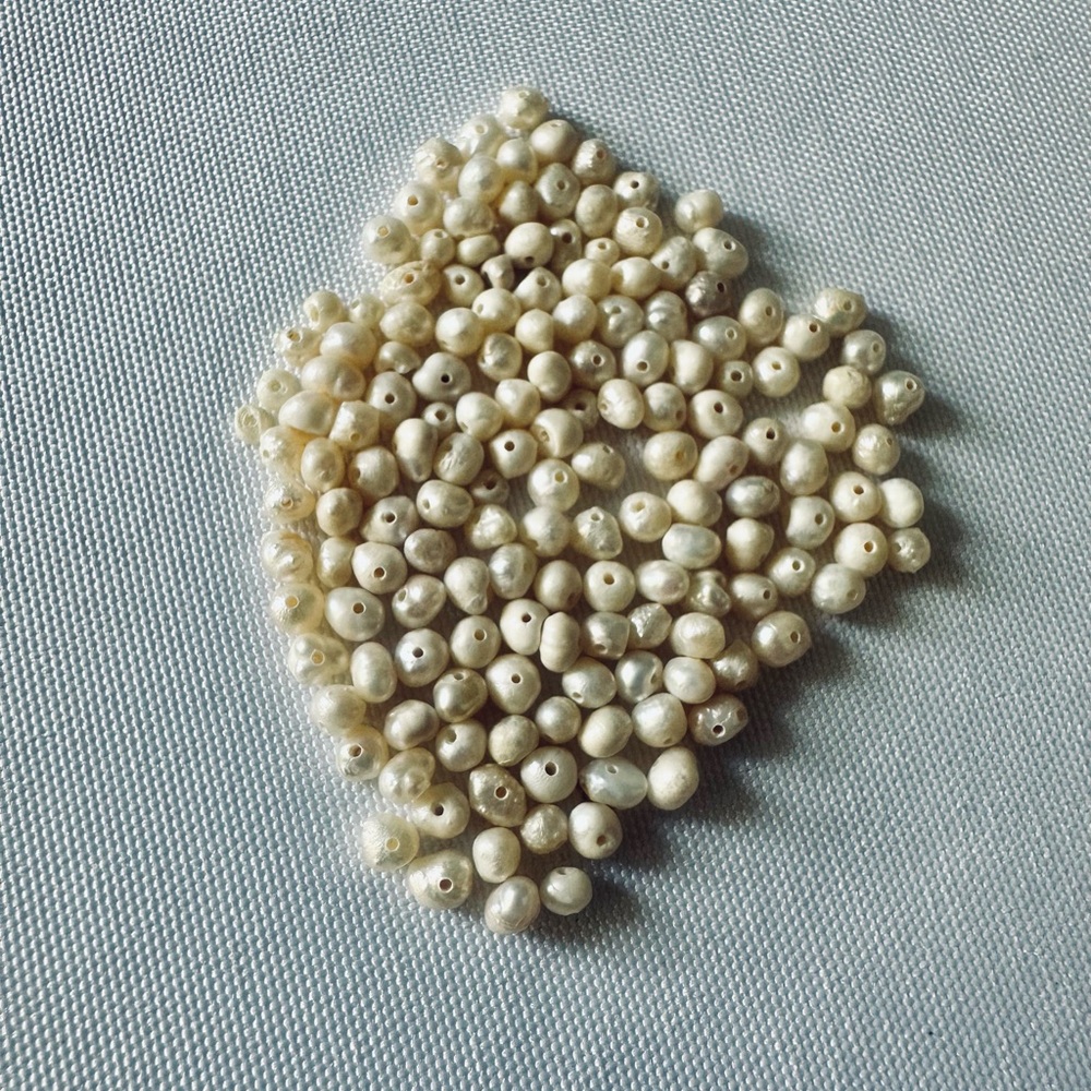 Real freshwater pearl beads for necklace 142 pieces
